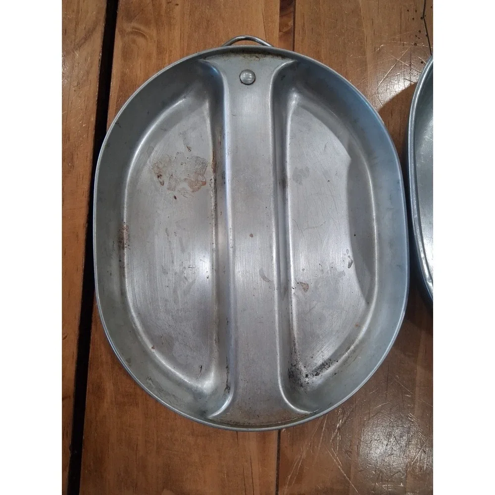 ORIGINAL US WW2 MESS KIT 1945 KNAPP MONARCH CO US MARKED
